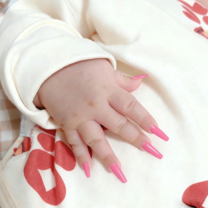 Cute Pic Hand for DP mood