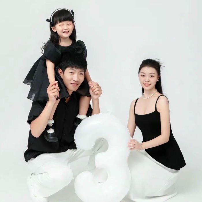 Family Cute DP for WhatsApp mood