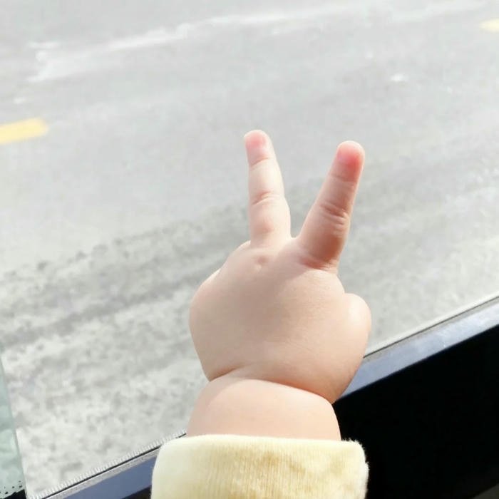 Pic Cute Hand for DP shot