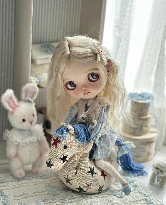 aesthetic doll profile pic