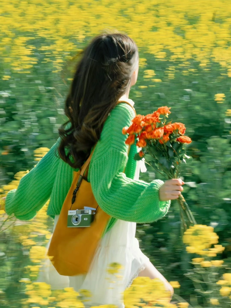 beautiful alone girl dp 
