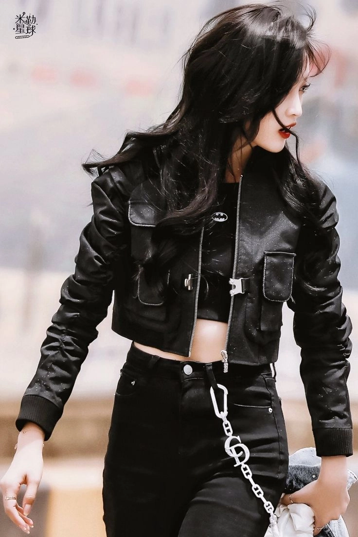 attitude cap girl dp