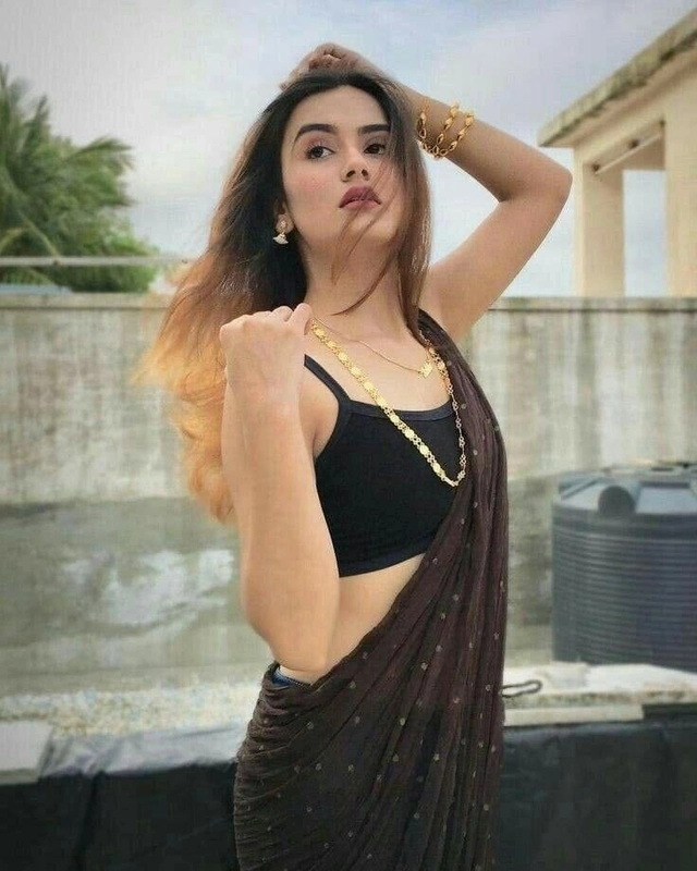 whatsapp dp cute girl pic