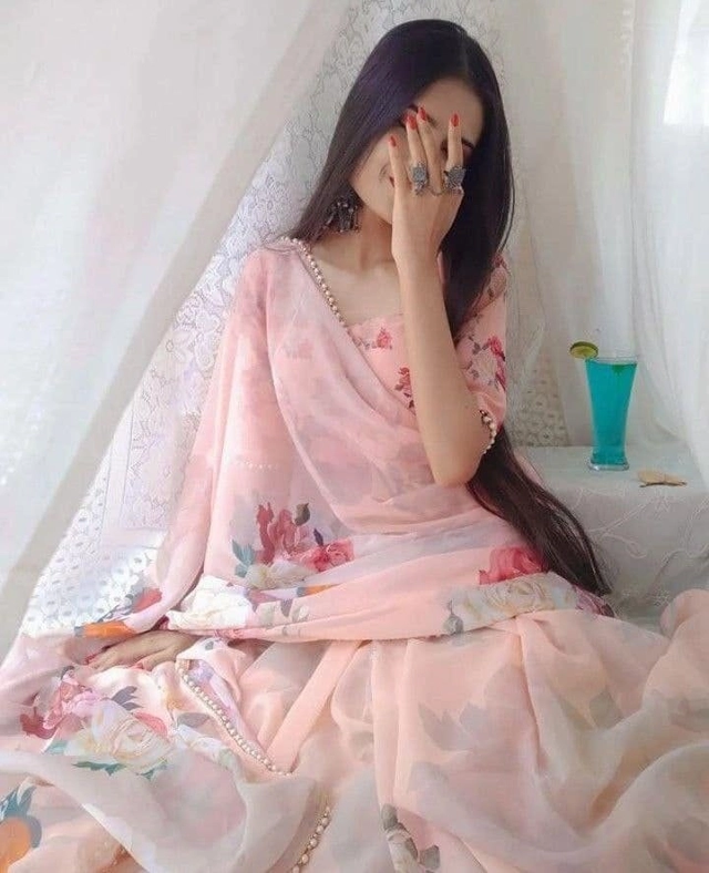 whatsapp dp cute girl