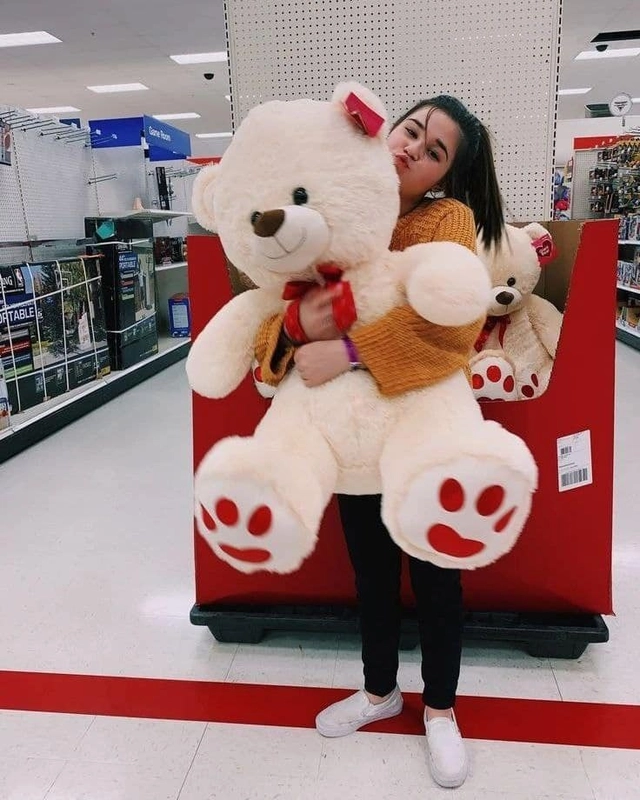 cute girl profile photo