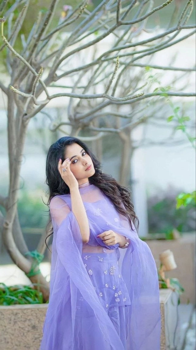 cute girl for whatsapp dp