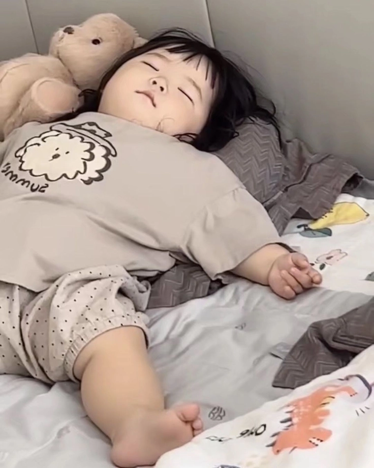 small cute baby girl images