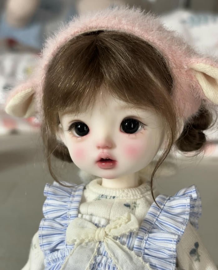 cute doll dp image