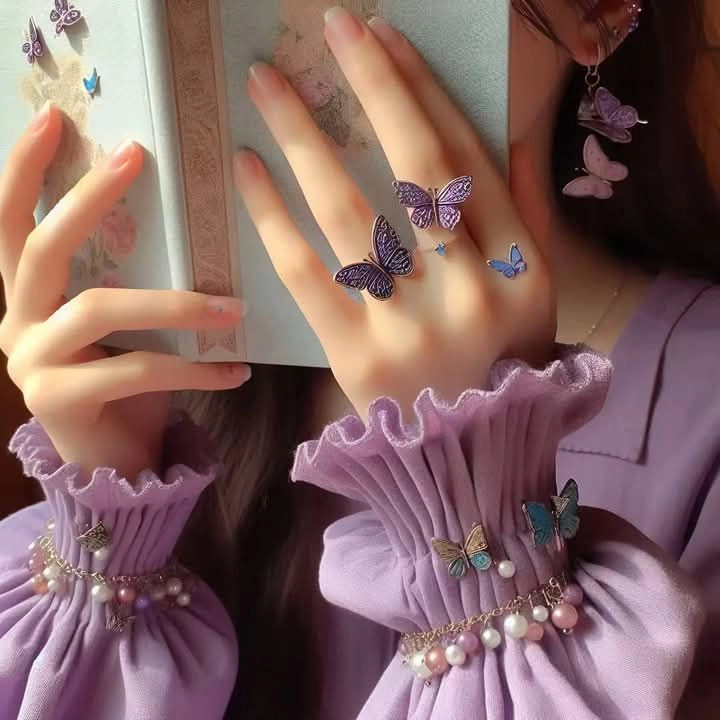beautiful hand pic for dp 