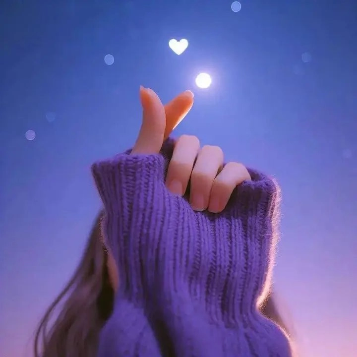 girls hands cute for dp 