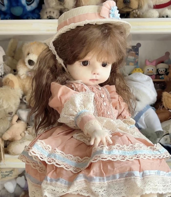doll face close-up dp