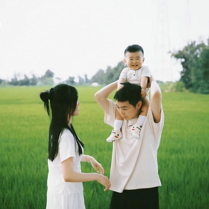 lovely Cute Family DP for WhatsApp