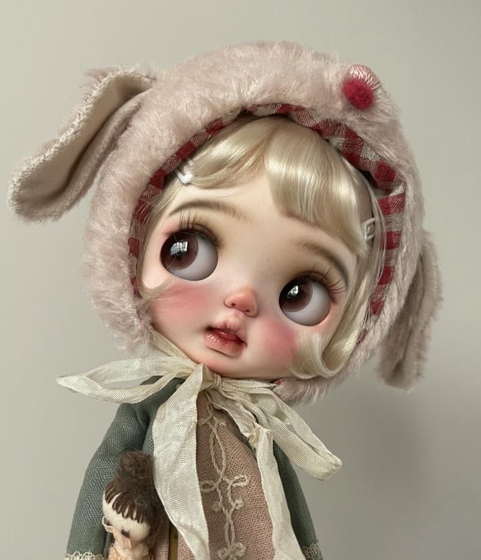 lovely mini doll dp image