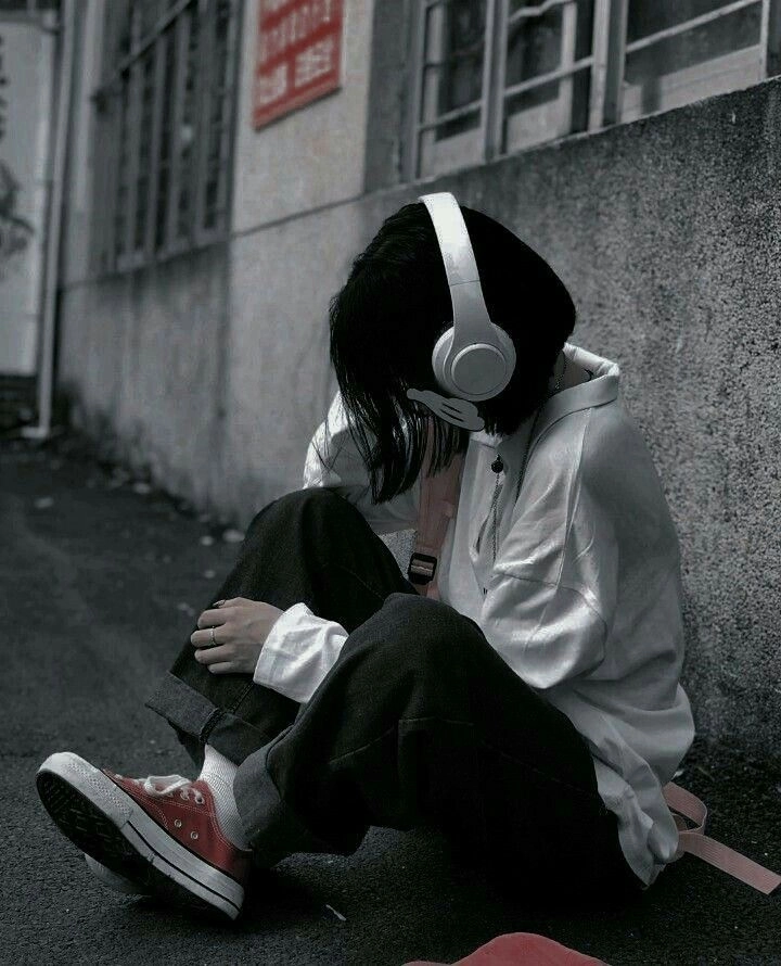 sad girl pic new