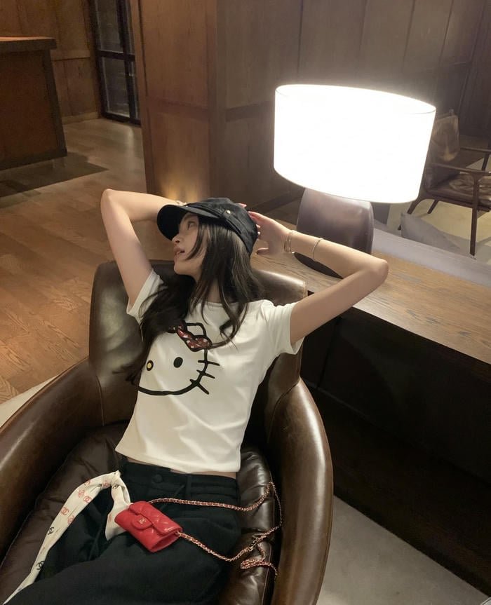 sweet girls whatsapp display pic