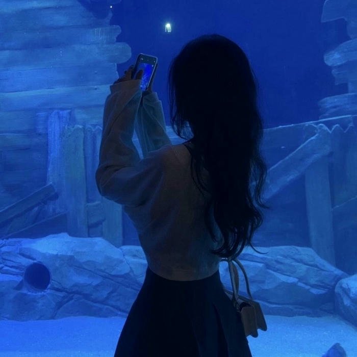 Girls Hidden Face DP look