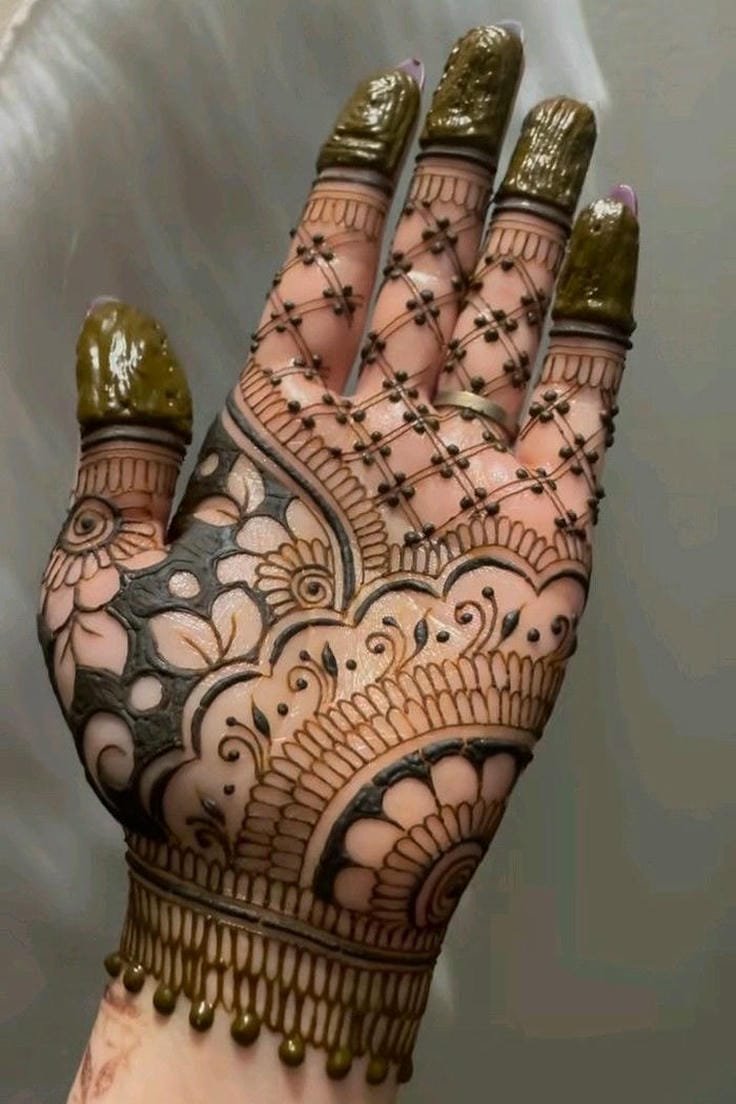 Mehendi Design for Girls traditional indian style