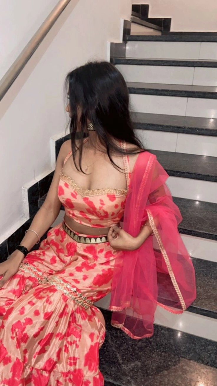 Indian girl saree dp