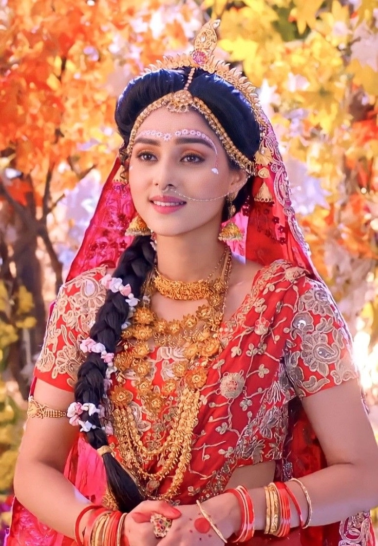 cute Saree Girl Dp