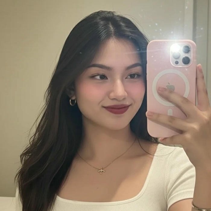 Selfie Mirror Girls DP shot