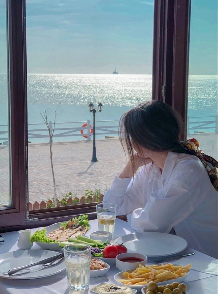 beach single girl dp