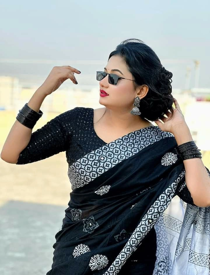 cap single girl dp