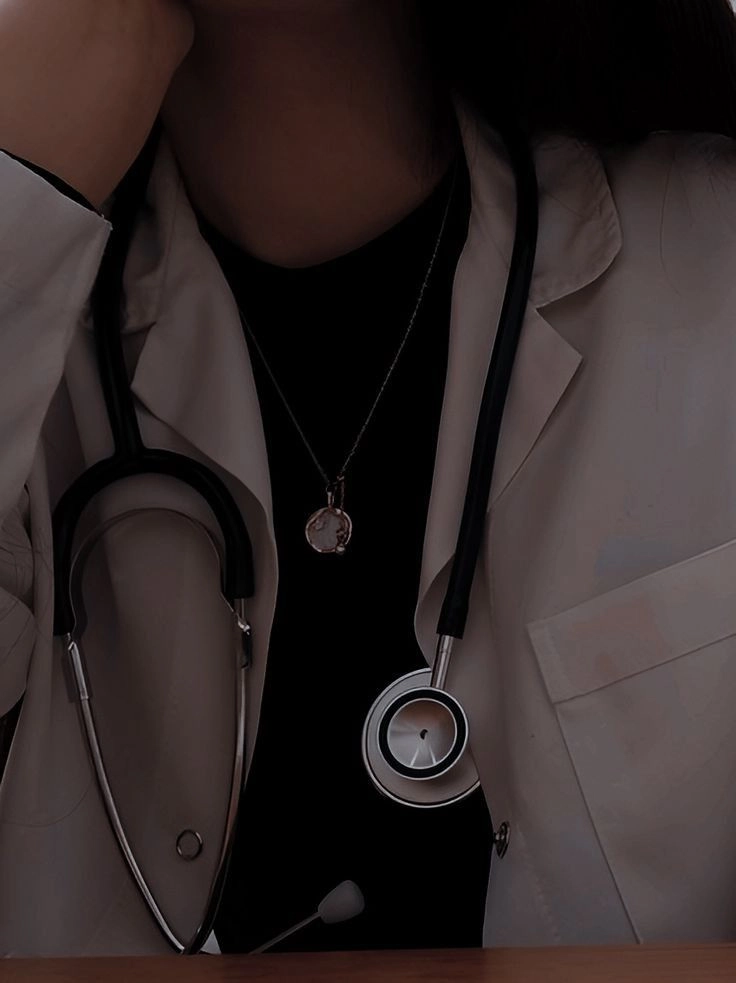 doctor with stethoscope dp