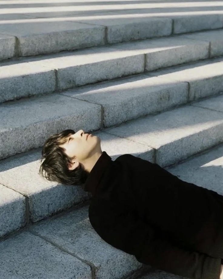 emotional mood off boy dp with silent lonely vibes