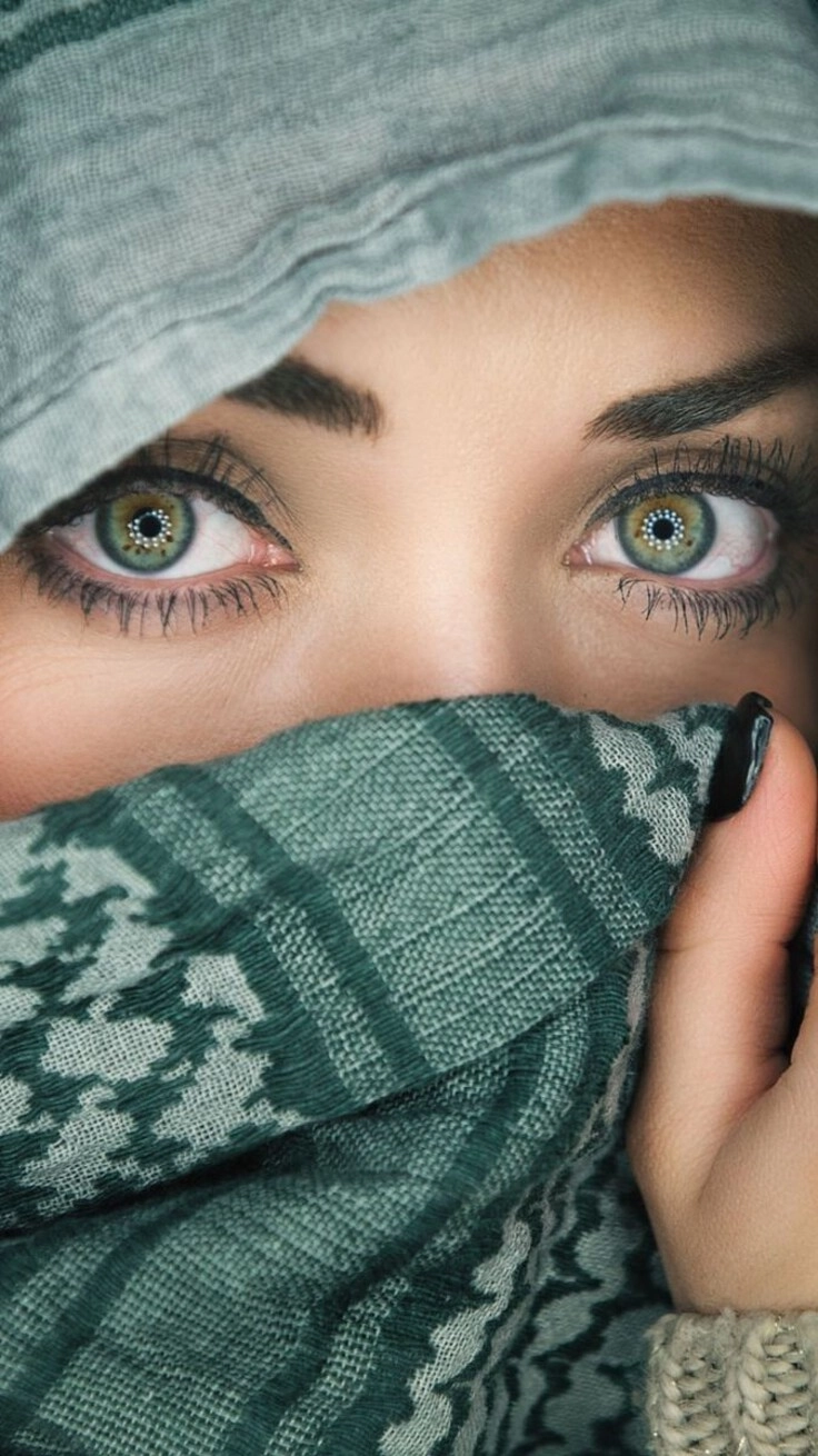 cool eyes dp girl