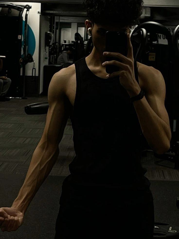 gym single boy dp