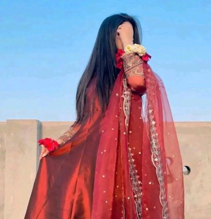 stylish girl hidden face dp