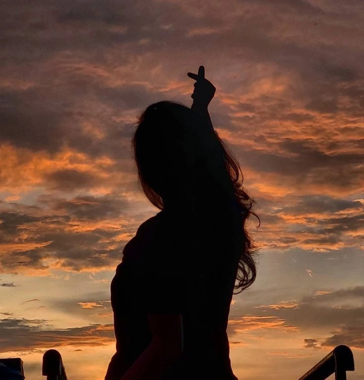 Free mood off girls pic for WhatsApp dp