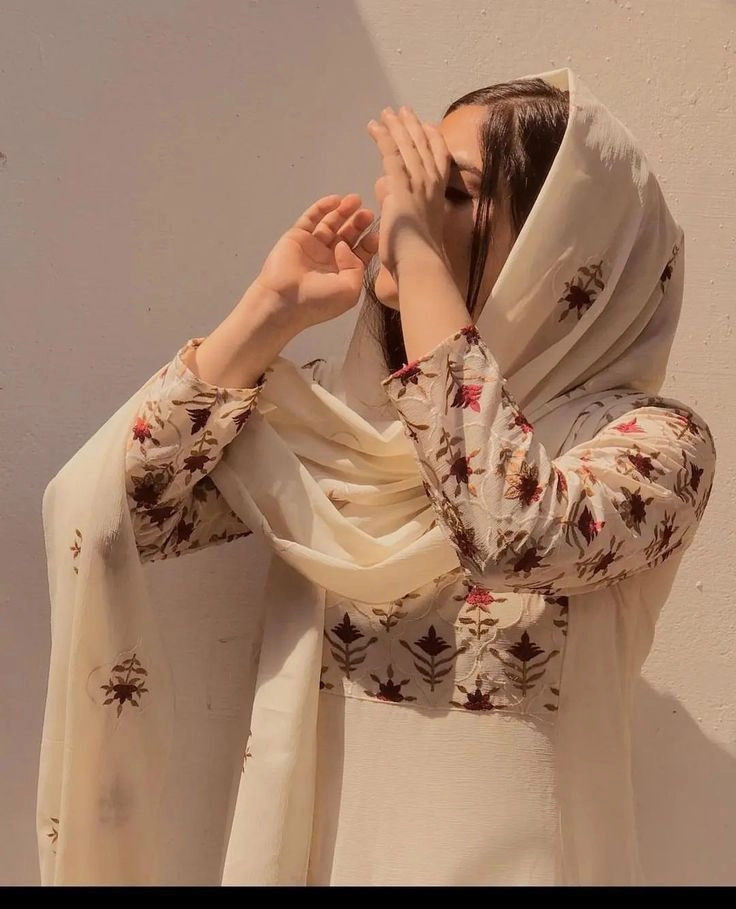 punjabi dress girl image