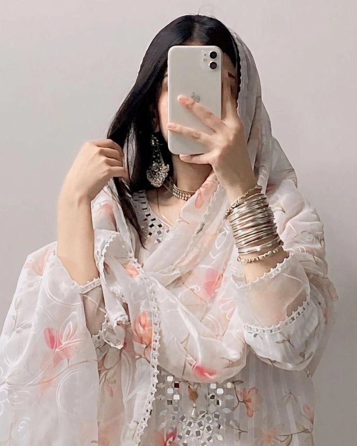 punjabi suit dp for girl