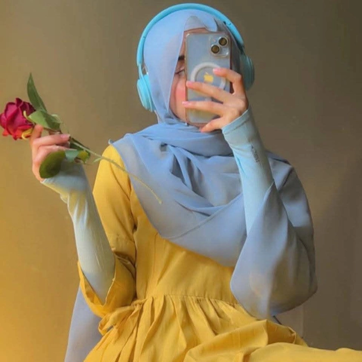stylish yellow dp