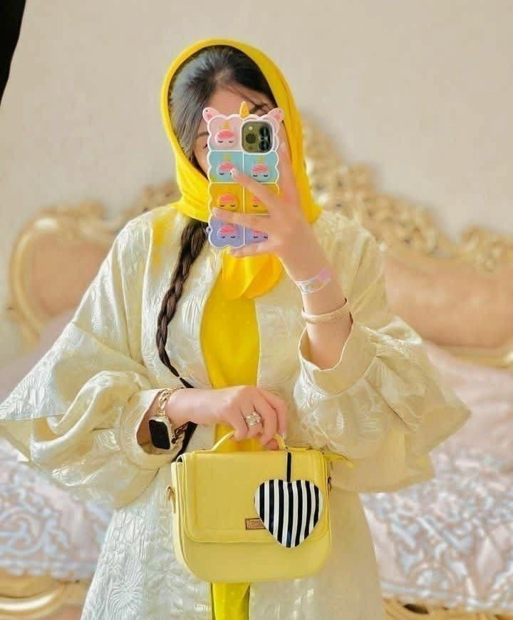 yellow instagram dp
