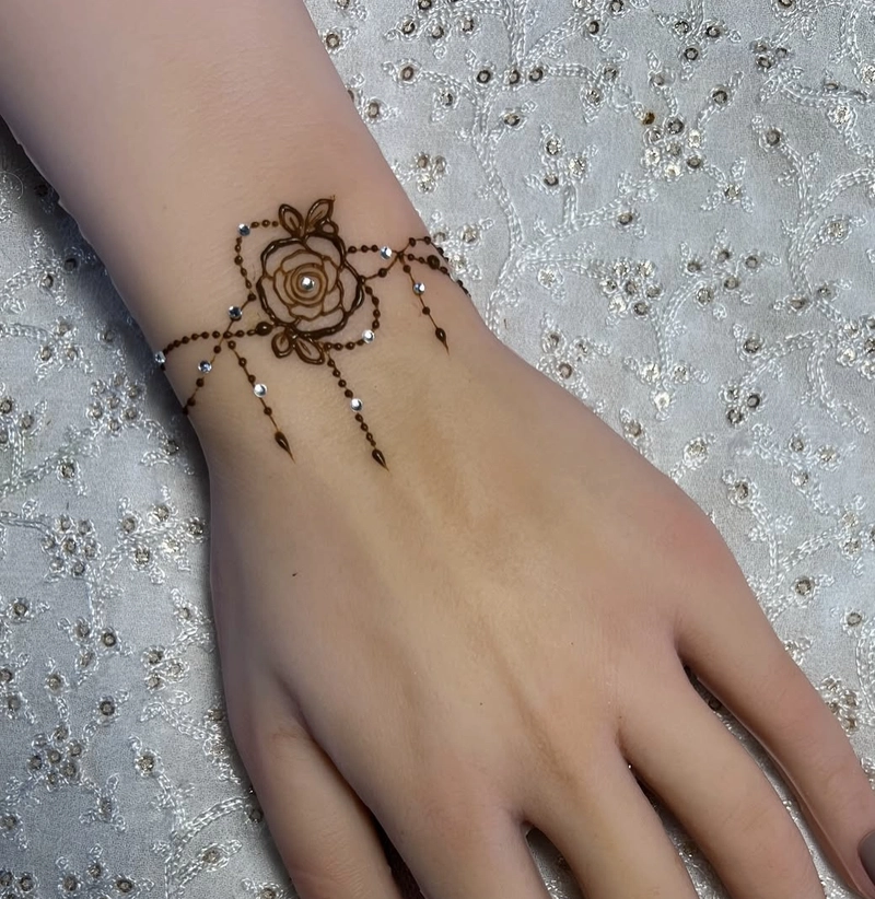 1 flower mehndi design