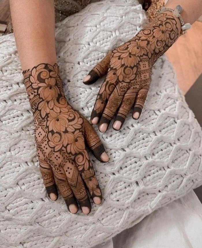 3d back hand mehndi designs