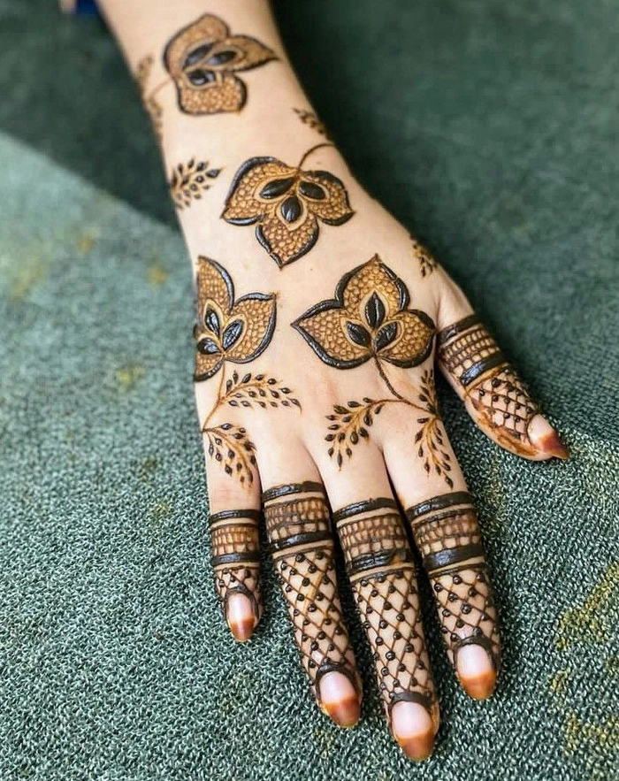 3d back mehndi design