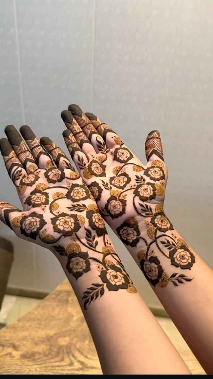 3d mehndi design back hand arabic
