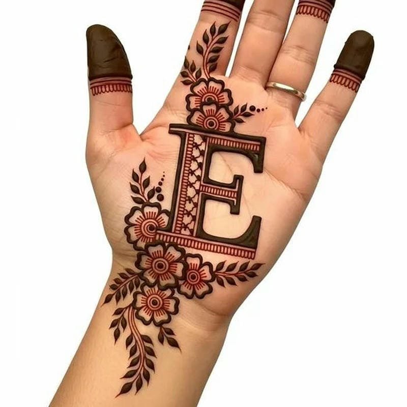 E mehndi Designs creative alphabet henna art