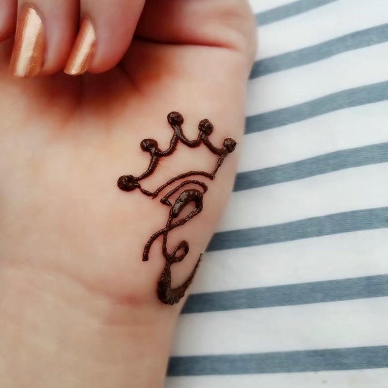 E mehndi Designs latest henna trends