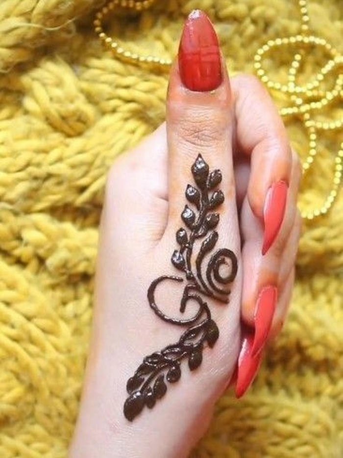 G mehndi designs trendy initial mehndi for functions