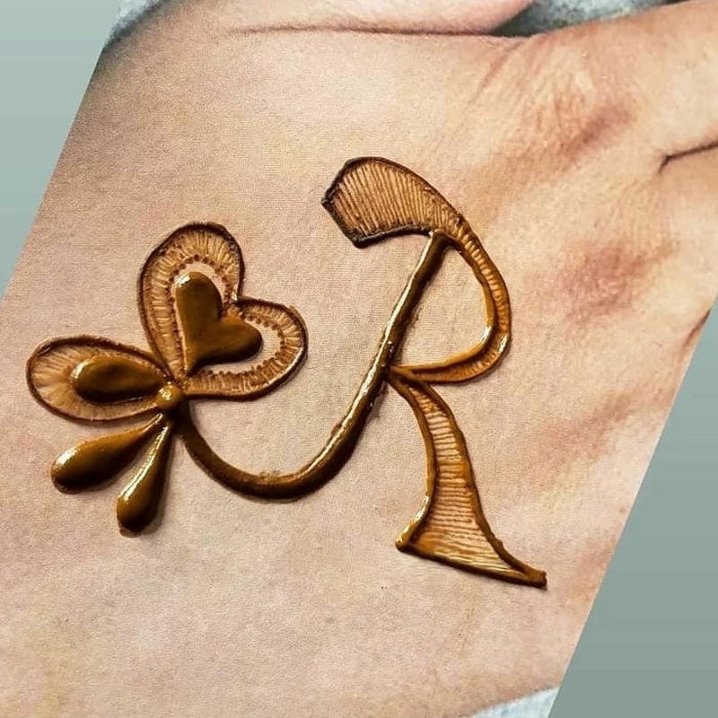 R Mehndi Designs arabic pattern inspiration