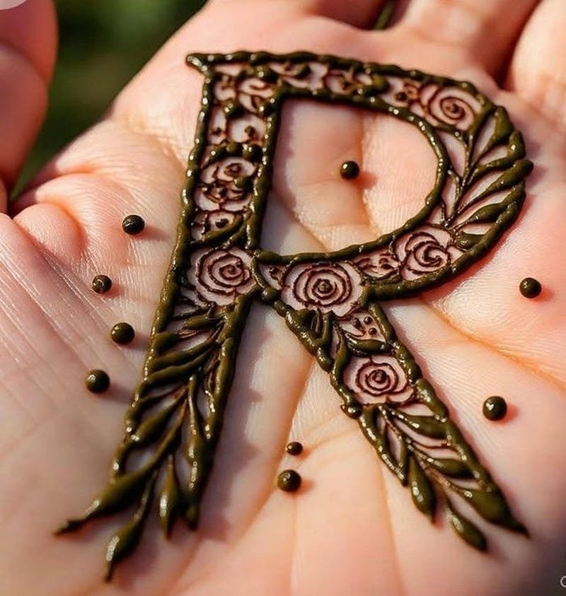R Mehndi Designs simple elegant pattern