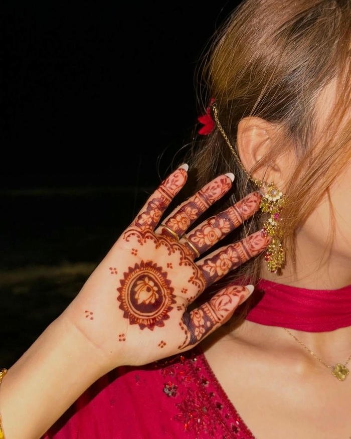 Stylish Lotus Mehndi Design Back Hand festive mehndi ideas