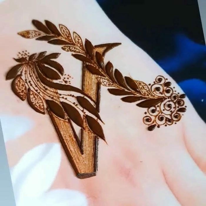 V Mehndi Design pattern