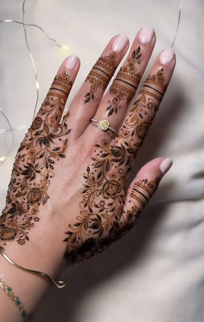 aesthetic lotus mehndi design