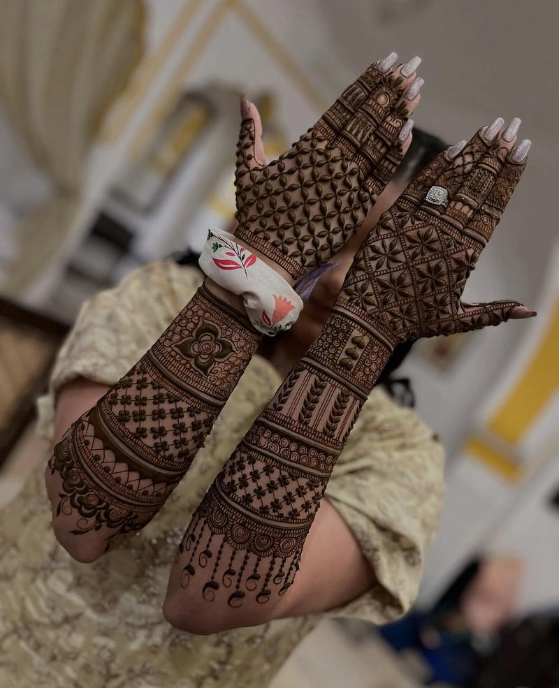 aesthetic mehndi design back hand arabic simple and beautiful