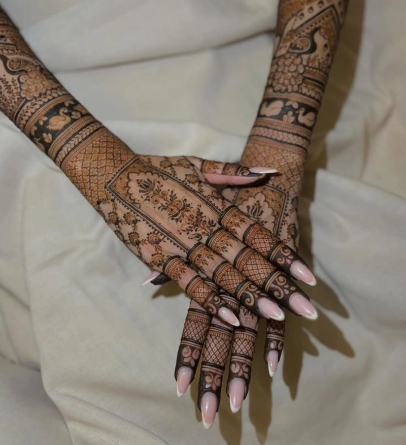 aesthetic mehndi design simple back hand arabic